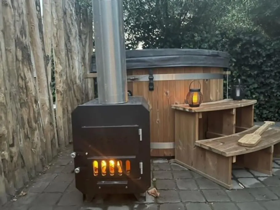 Lägenhet Romantische Loft Met Heerlijke Hottub Eindhoven Nederländerna